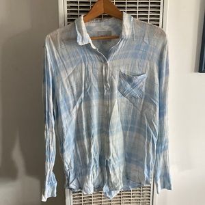 Rails women’s plaid shirt. Size large. Blue, light green.